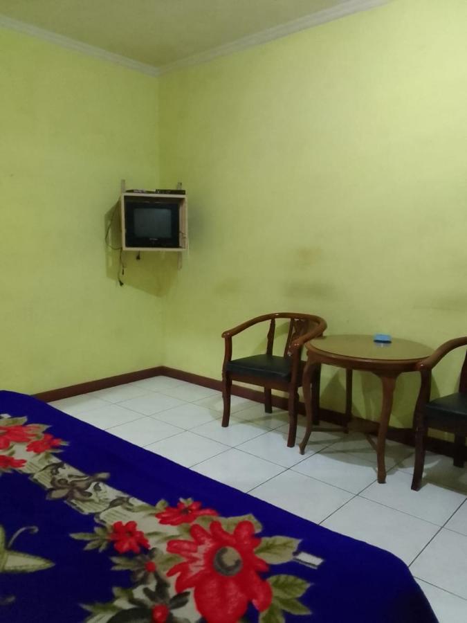 Hotel Oyo 93146 Lamin Indah Puncak Zewnętrze zdjęcie