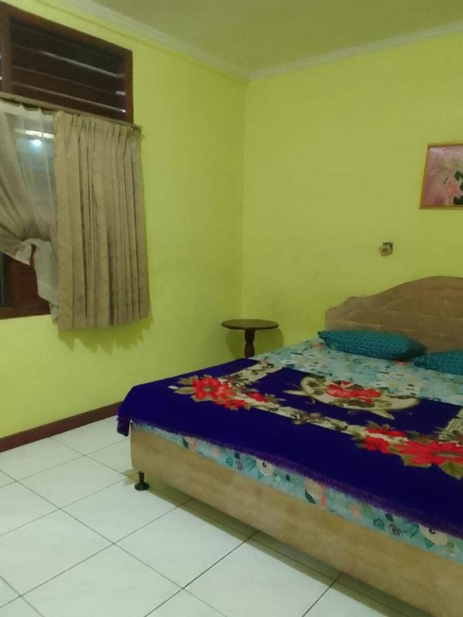 Hotel Oyo 93146 Lamin Indah Puncak Zewnętrze zdjęcie